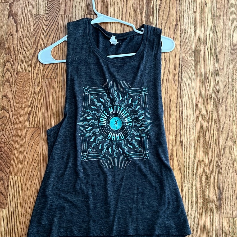Dave Matthew’s tank top